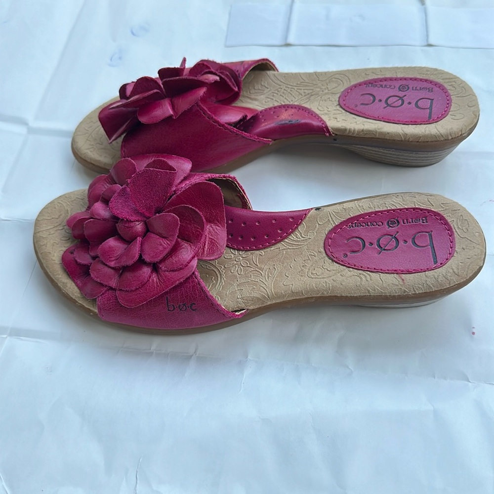 Pink sandals, size 6